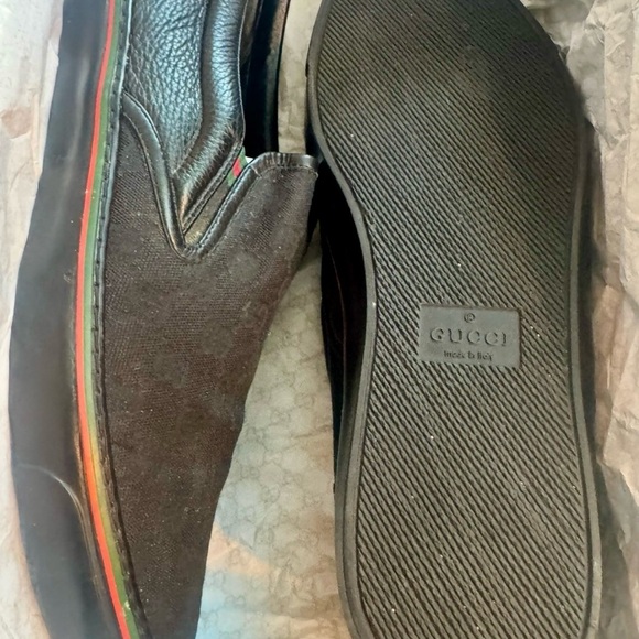 Gucci Dublin Slip On Sneaker in Black GG Canvas with G/R/G detail. Size 10.5 - Picture 8 of 16